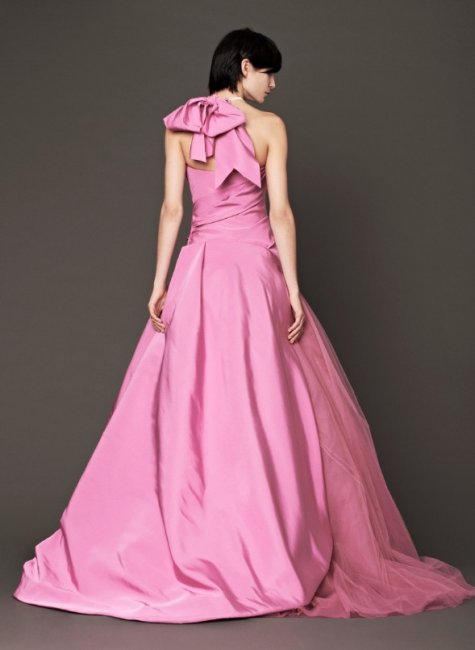 Розово-стальное платье с вышивкой (вид сзади)